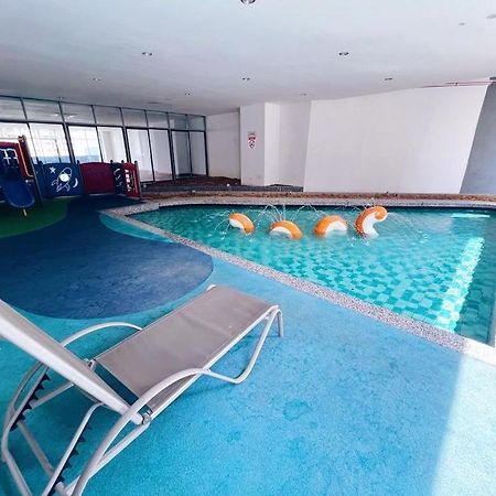 קואלה לומפור Connected Train 3 Bedrooms - Above Klgateway Mall 14 מראה חיצוני תמונה
