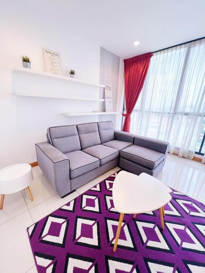 קואלה לומפור Connected Train 3 Bedrooms - Above Klgateway Mall 14 מראה חיצוני תמונה