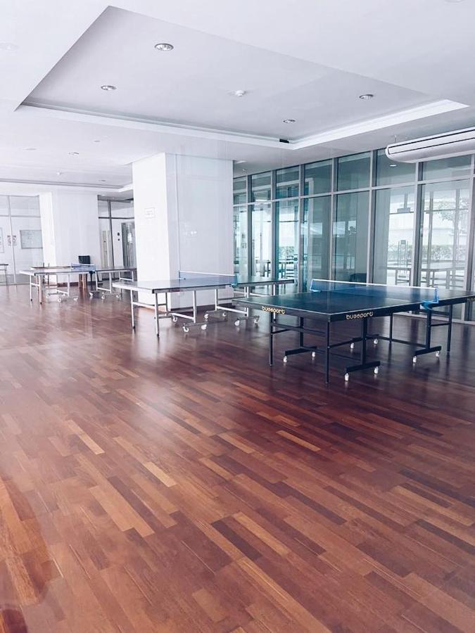קואלה לומפור Connected Train 3 Bedrooms - Above Klgateway Mall 14 מראה חיצוני תמונה